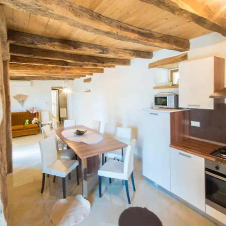 Irena, A Romantic Nestled In The Heart Of Istria