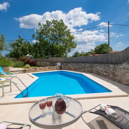 Irena, A Romantic Nestled In The Heart Of Istria