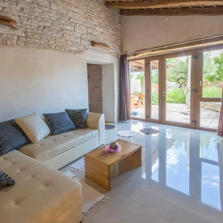 Holiday home Irena, A Romantic Nestled In The Heart Of Istria