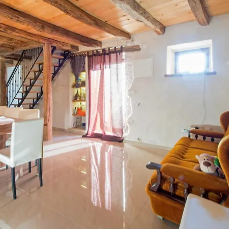 Irena, A Romantic Nestled In The Heart Of Istria Holiday home *